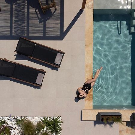 Pnoes Luxury Suites パリウリ エクステリア 写真