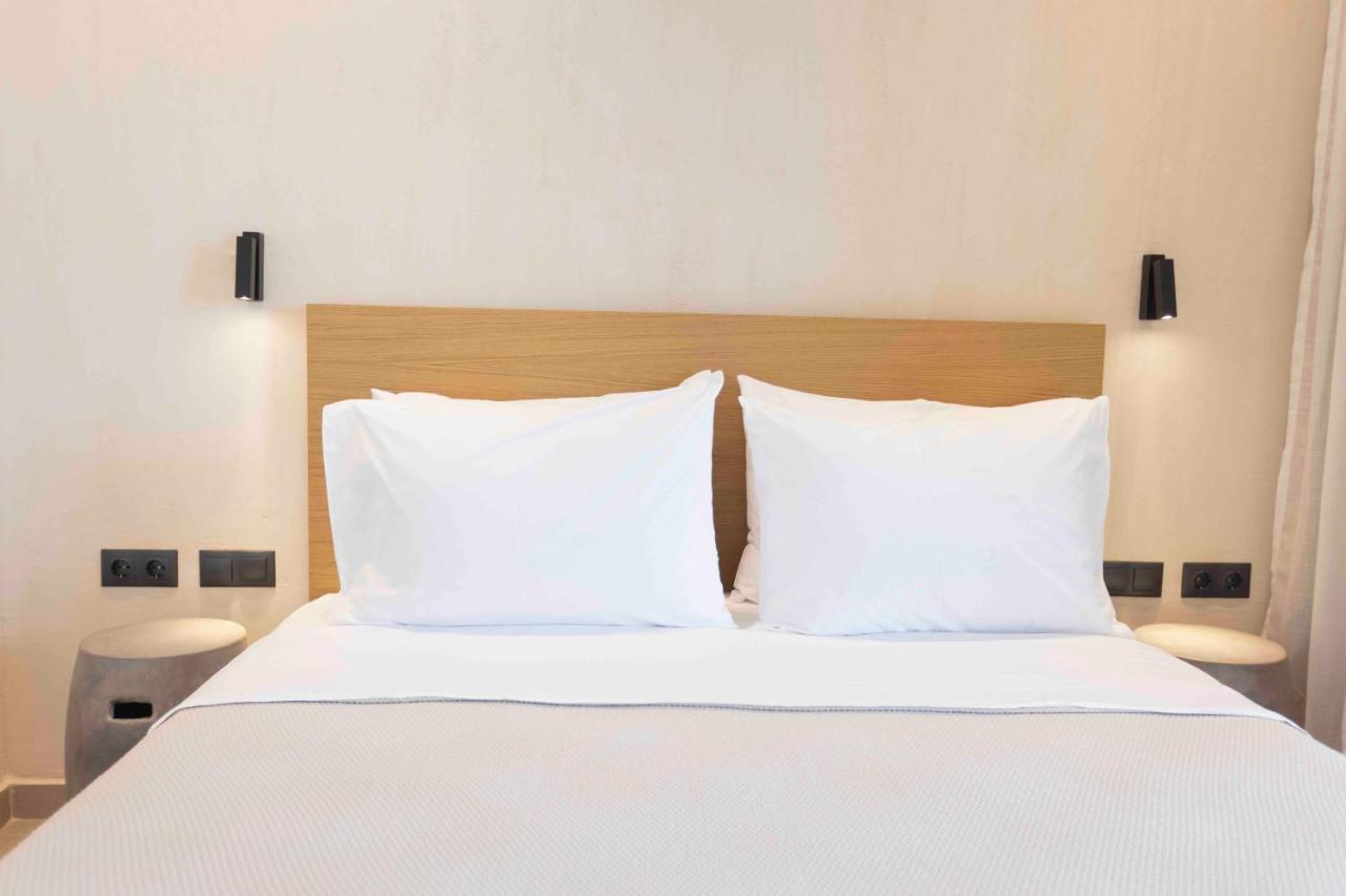 Pnoes Luxury Suites パリウリ エクステリア 写真