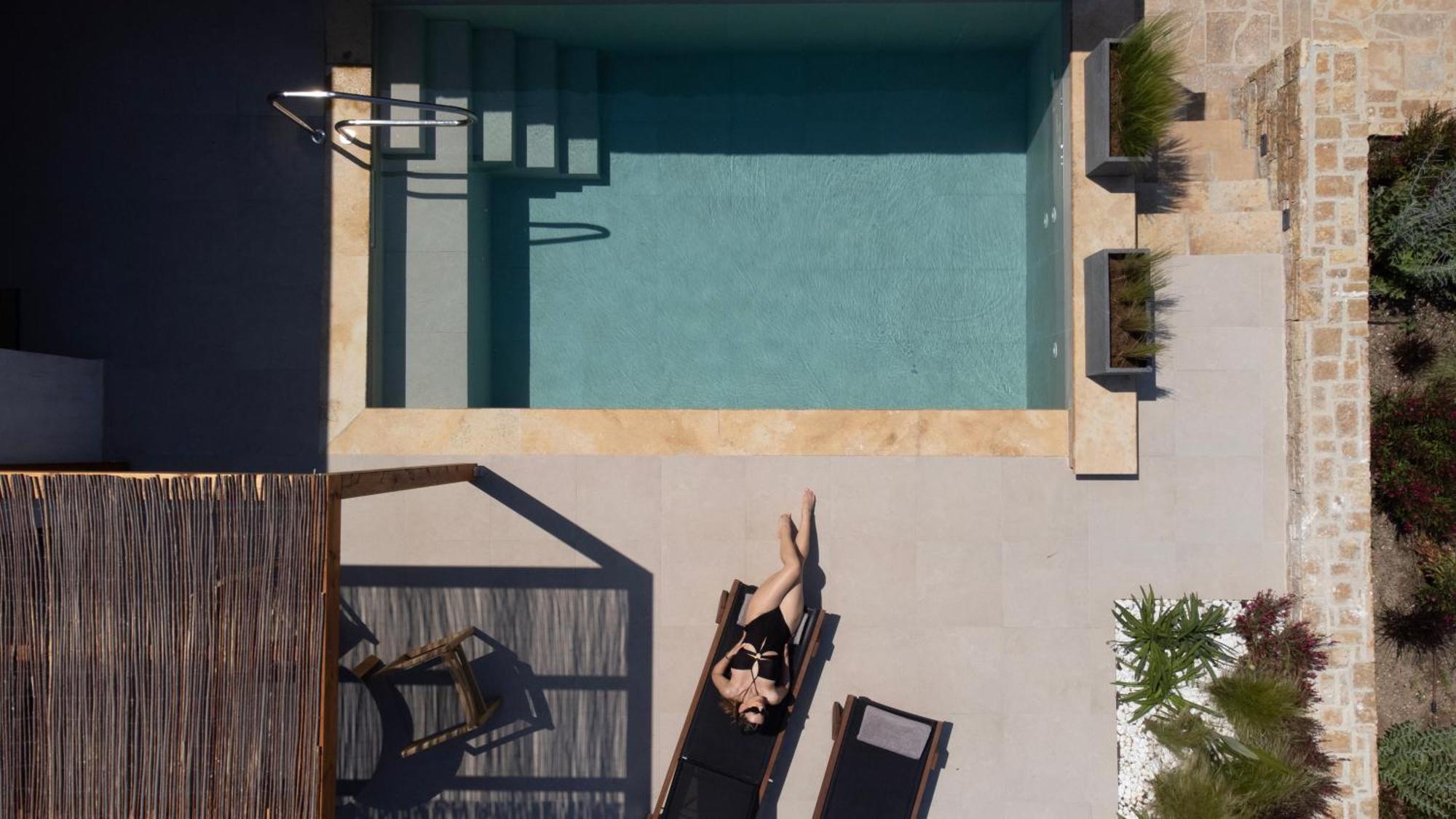Pnoes Luxury Suites パリウリ エクステリア 写真