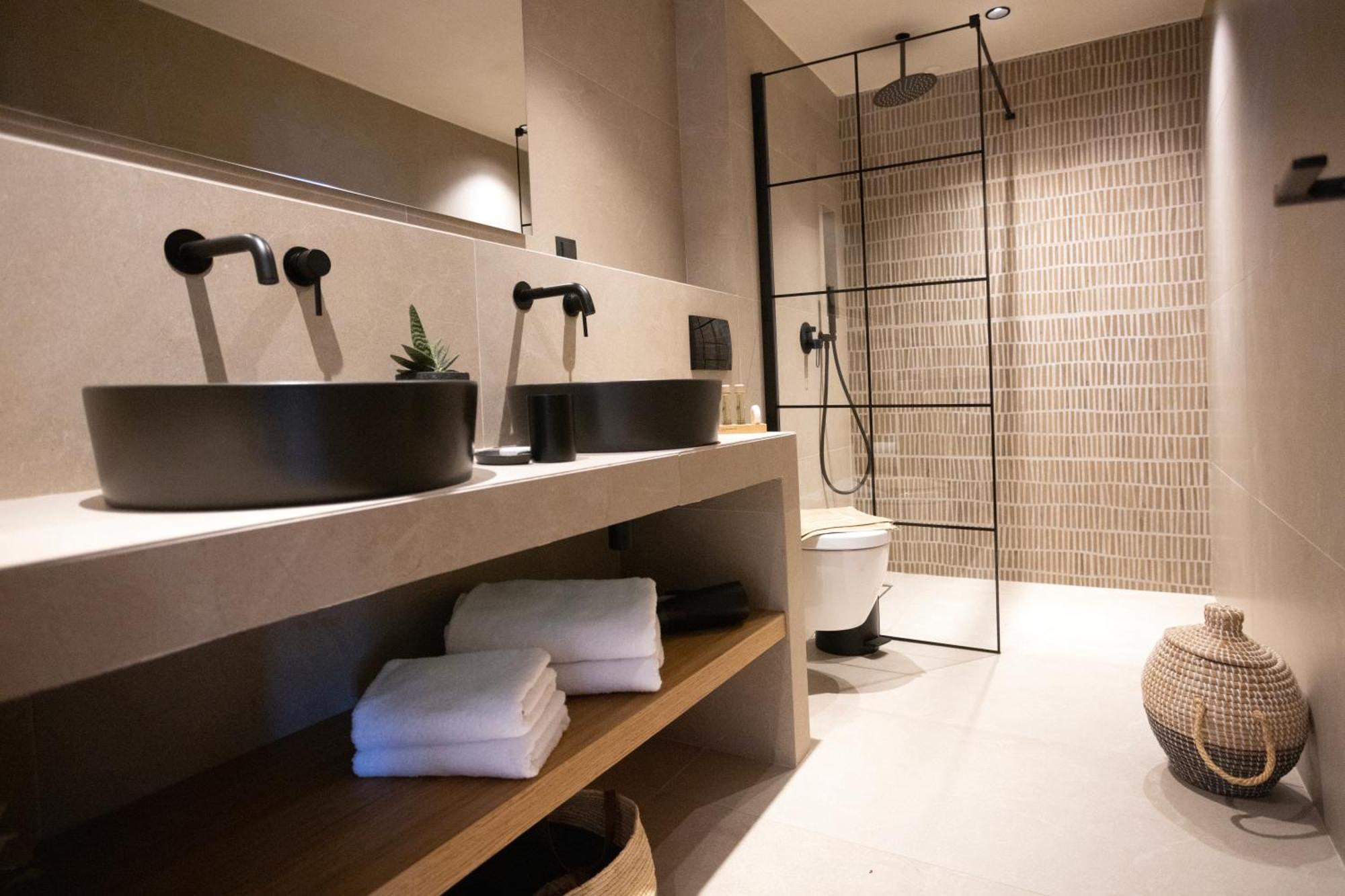 Pnoes Luxury Suites パリウリ エクステリア 写真